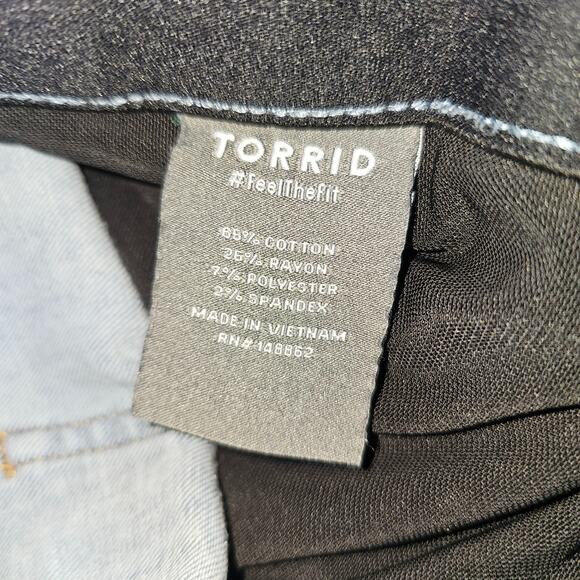 Torrid Bombshell Flair Premium Stretch Light Wash Jeans Size  Size 26S - Picture 8 of 9